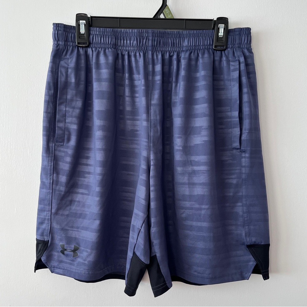 Under Armour men’s shorts blue black patterned embossed loose fit L